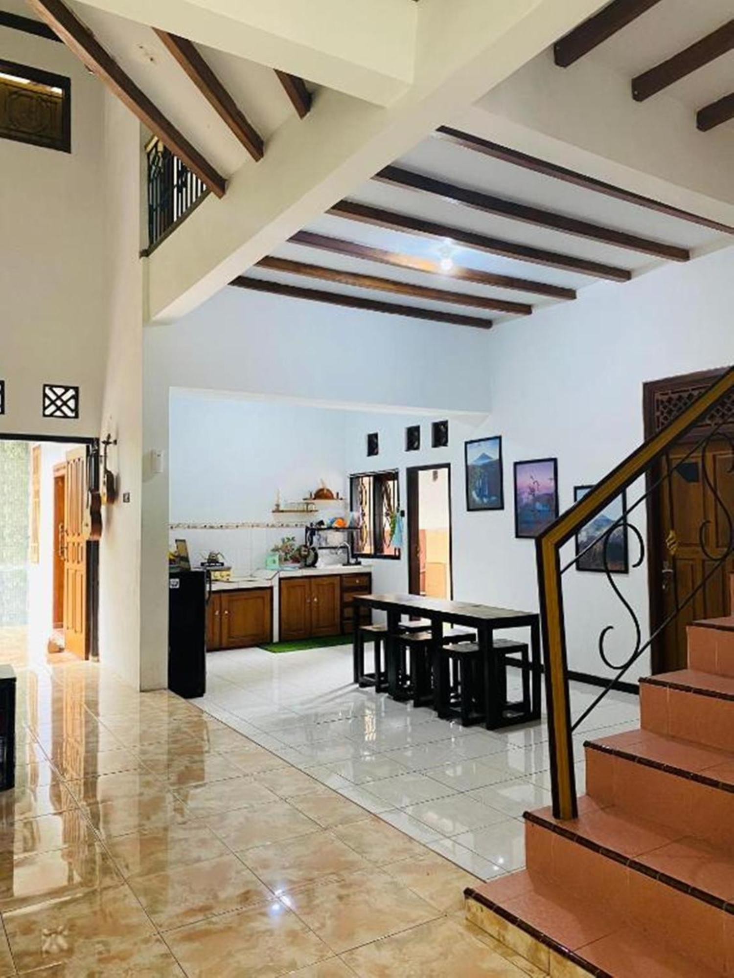 Zzz Hostel Ijen بانيووانجى المظهر الخارجي الصورة